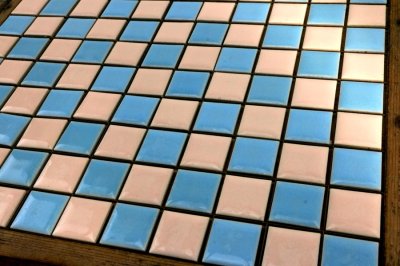 画像2: 【限定品】昔からのタイル　２５ｍｍ角　肌色×水色　市松貼り
