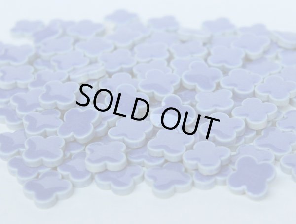 画像2: 14ミリクローバータイル　バラ石　パステルブルー　10D (2)