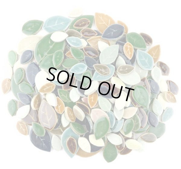 画像2: クラシカルリーフタイル　オールミックス　５００ｇ　バラ石 (2)