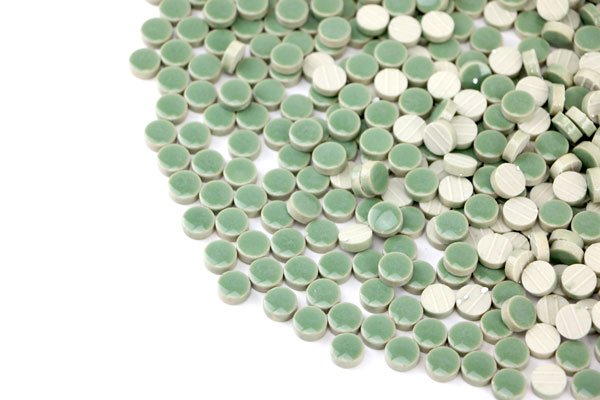 画像3: キュートな10ミリ丸タイル　バラ  6C (3)